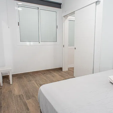 A 3 Min Playa Canteras *