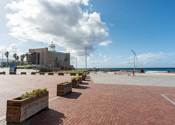 A 3 Min Playa Canteras *